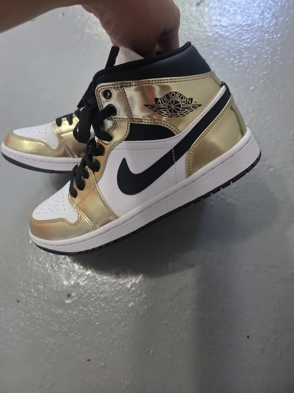 Jordan Men's White and Gold High-Top Sneakers